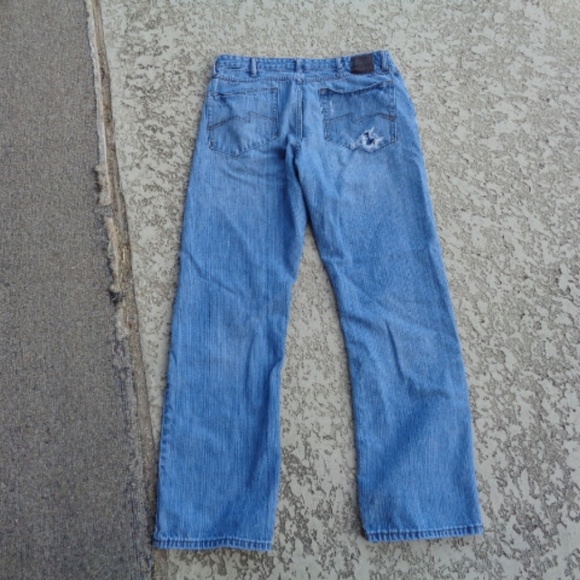 Distressed Wrangler Authentic jeans, wrecked 34X32 - Picture 6 of 7